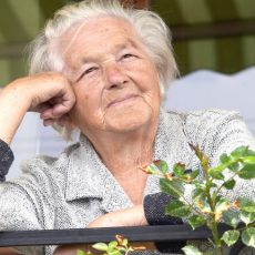 Factores que pueden afectar la memoria en la tercera edad y cómo mantenerla saludable